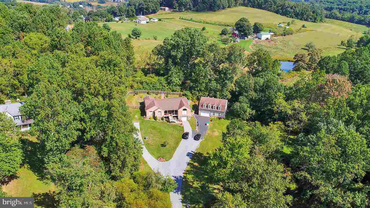 633 Garvine Mill Road Fawn Grove, PA 17321 - Photo 3 of 35 Gallery Image 3
