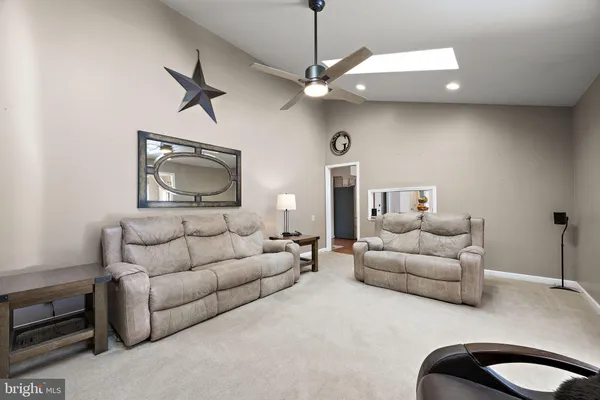 $655,000 | 418 Vanier Drive, Newark, DE 19711