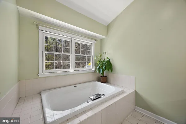 $655,000 | 418 Vanier Drive, Newark, DE 19711