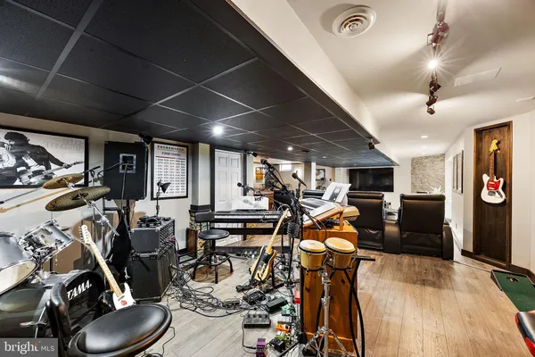 $655,000 | 418 Vanier Drive, Newark, DE 19711