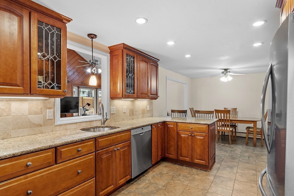 33 Eastview Road Hopkinton, MA 01748 - Photo 11 of 39 Gallery Image 11