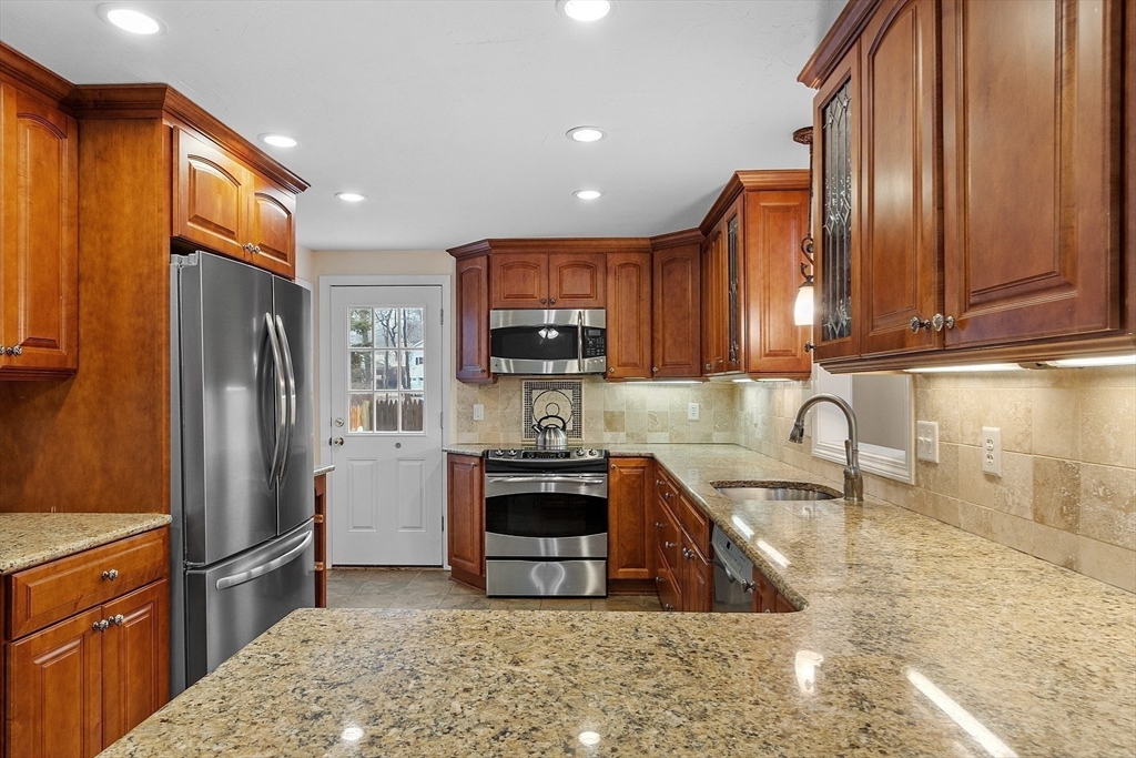 33 Eastview Road Hopkinton, MA 01748 - Photo 12 of 39 Gallery Image 12