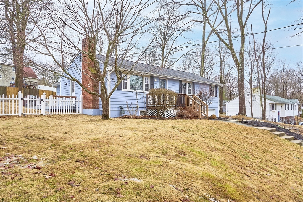 33 Eastview Road Hopkinton, MA 01748 - Photo 2 of 39 Gallery Image 2