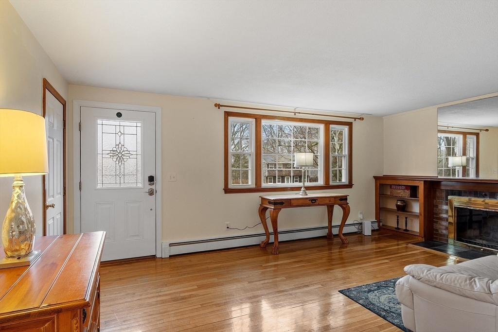 33 Eastview Road Hopkinton, MA 01748 - Photo 6 of 39 Gallery Image 6