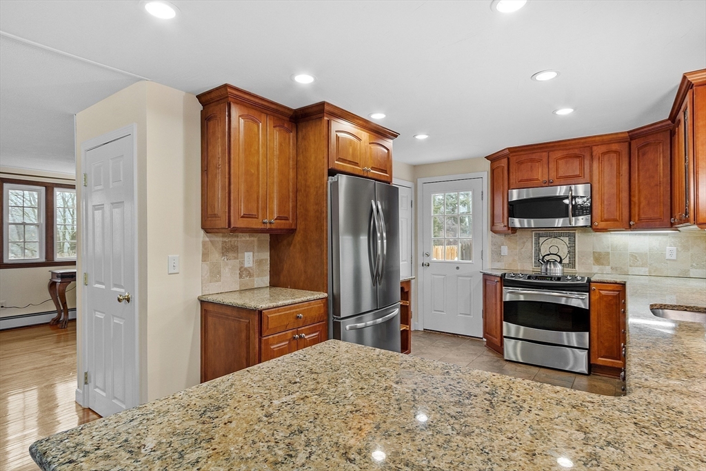 33 Eastview Road Hopkinton, MA 01748 - Photo 9 of 39 Gallery Image 9