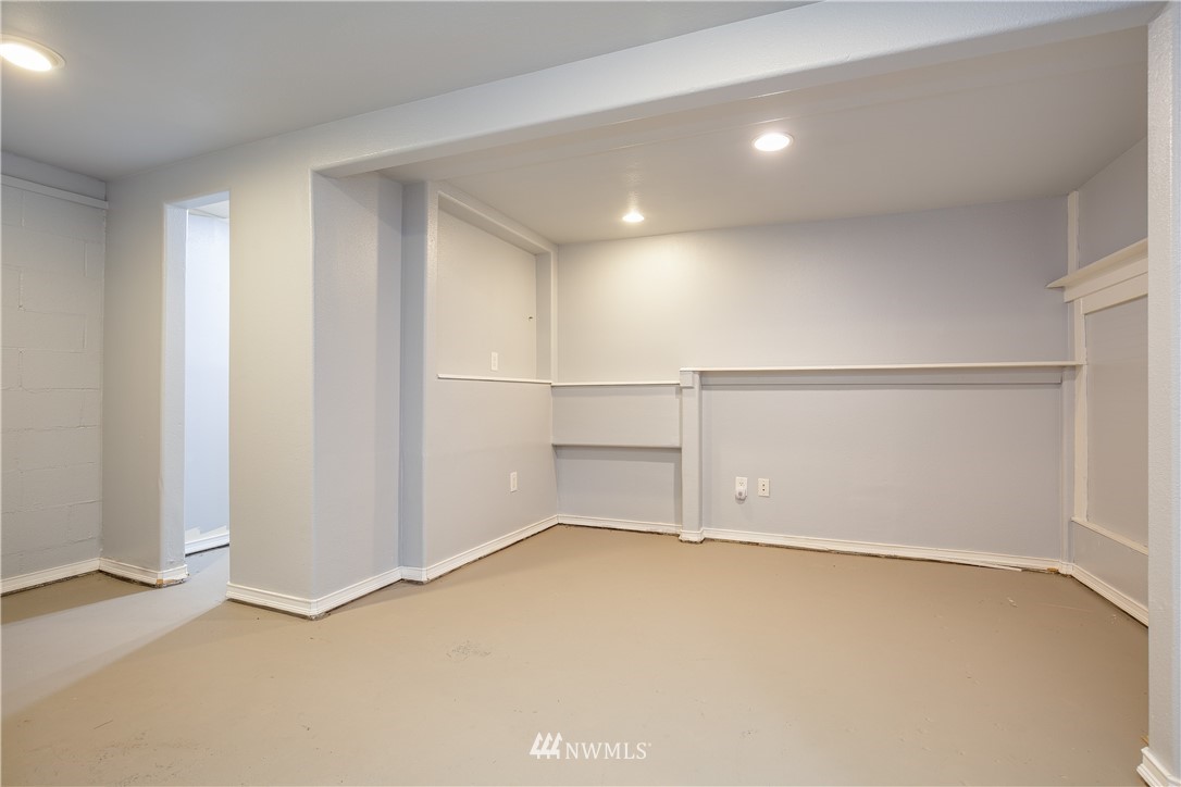 17510 Southeast 121st Place Renton, WA 98059 - Photo 22 of 40 a view of an empty room