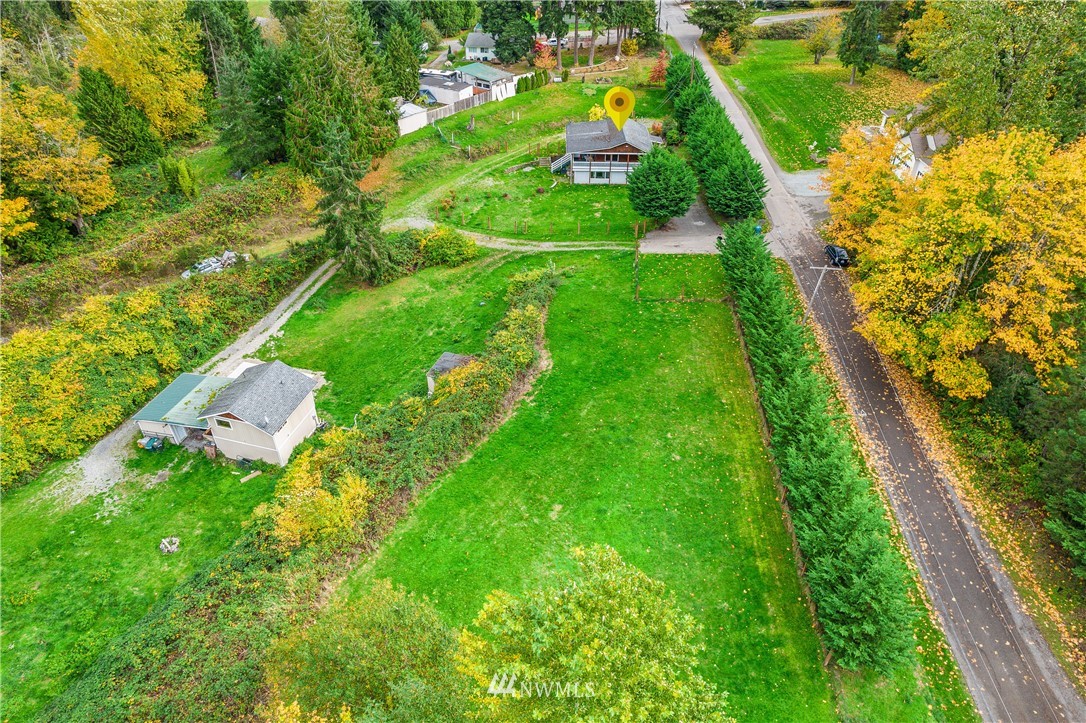 17510 Southeast 121st Place Renton, WA 98059 - Photo 38 of 40 an aerial view of residential houses with outdoor space and trees