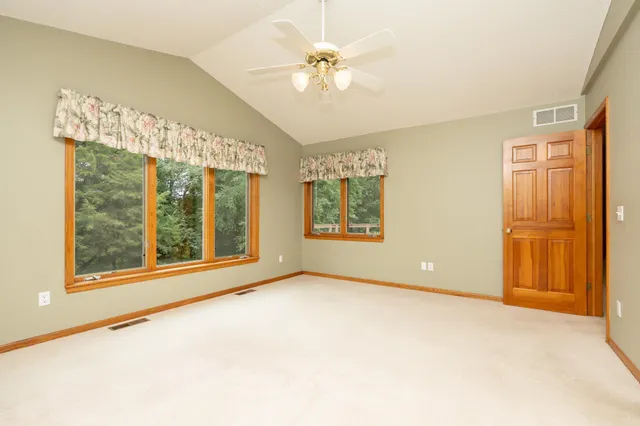 $479,900 | 910 West Deercreek Parkway, Belle Plaine, MN 56011