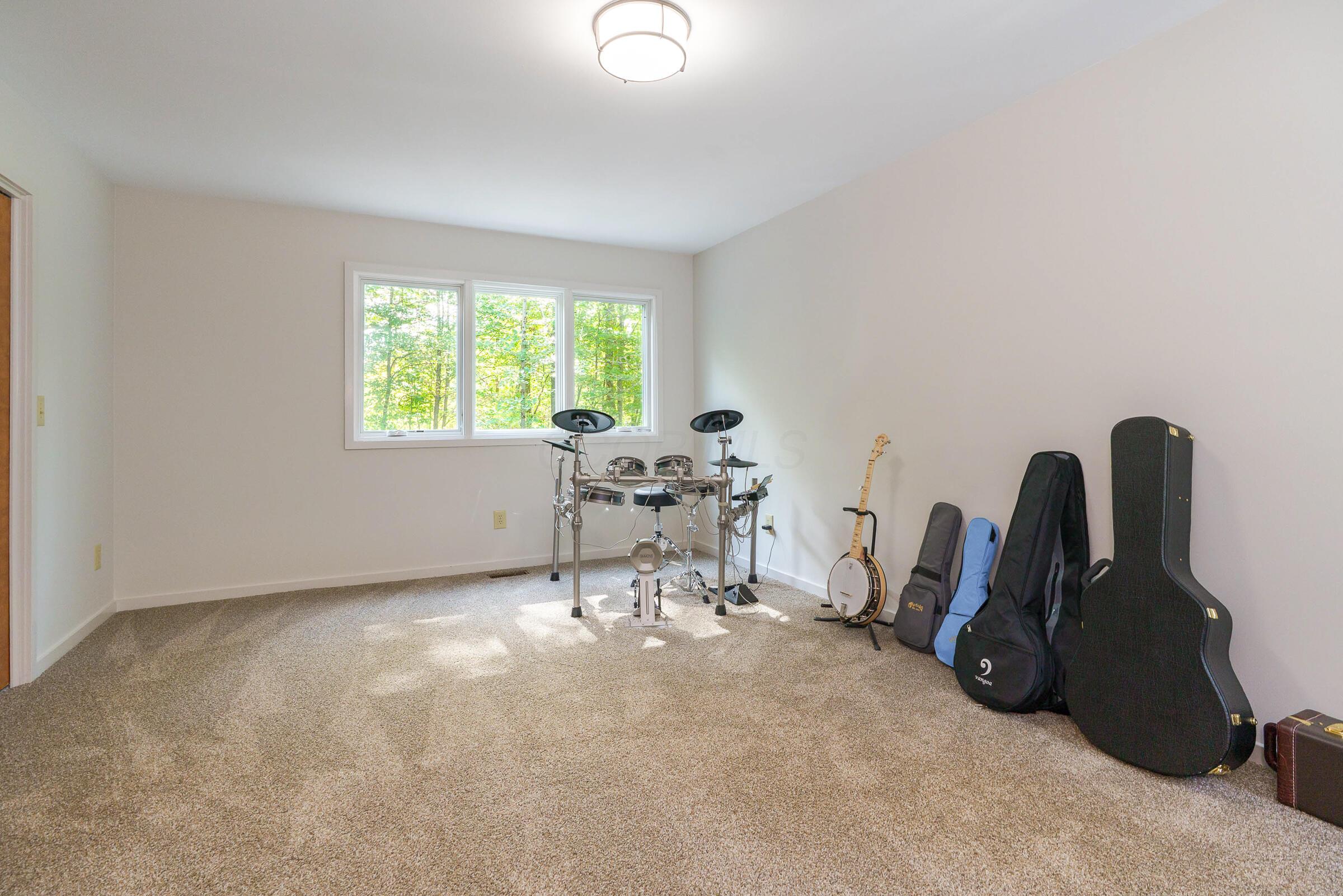 1037 Ravine Ridge Drive Columbus, OH 43085 - Photo 45 of 74 Bedroom 5