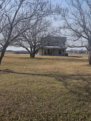 $325,000 | 2026 Christian Road, Ennis, TX 75119
