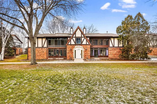 $289,900 | 1426 Wheeler Court, Unit D, Madison, WI 53704