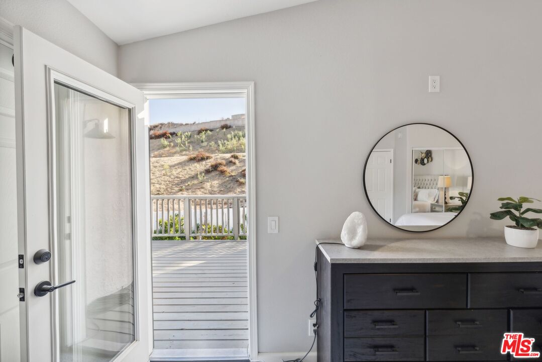 28040 Concord Avenue Castaic, CA 91384 - Photo 15 of 28