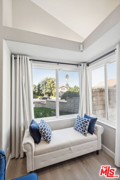 28040 Concord Avenue Castaic, CA 91384 - Photo 4 of 28