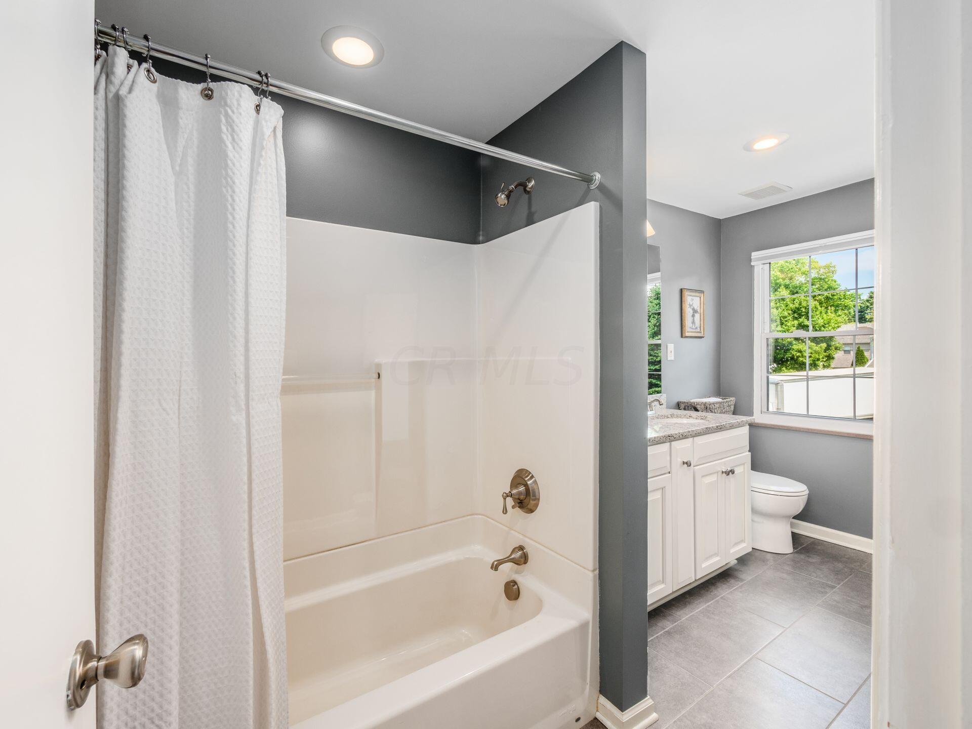 2729 Kent Road Columbus, OH 43221 - Photo 22 of 51 022_015706ebc_A 2729 Kent 070