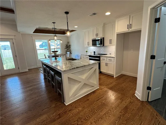 $489,950 | 15600 Sheridan Court, Basehor, KS 66007