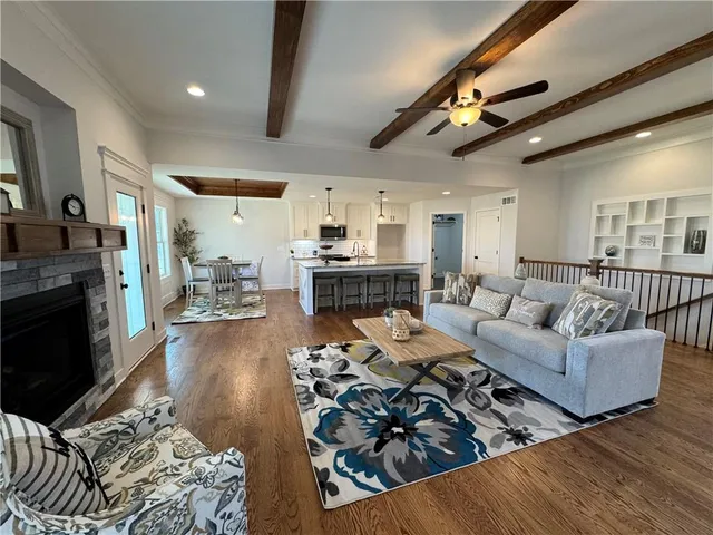 $489,950 | 15600 Sheridan Court, Basehor, KS 66007