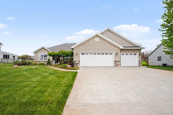 $625,000 | 2560 Starling Avenue, Schoolcraft, MI 49087