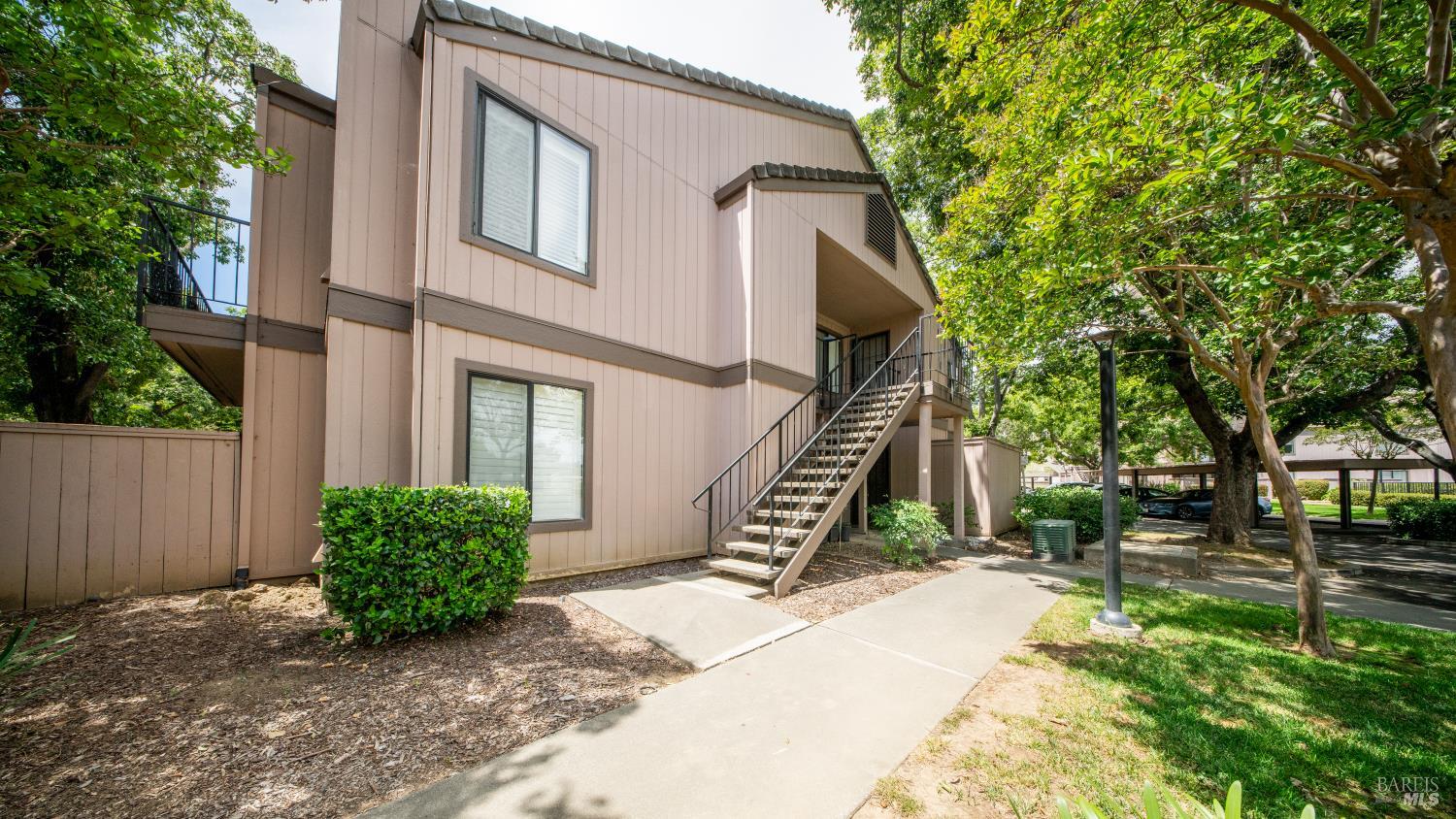 1801 Marshall Road, Unit 504 Vacaville, CA 95687 - Photo 16 of 25 Corner unit, upstairs