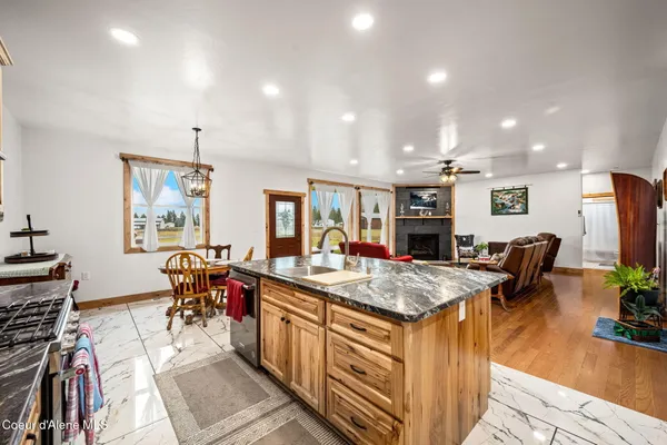 $757,500 | 86 Nuthatch Lane, Moyie Springs, ID 83845