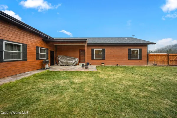 $757,500 | 86 Nuthatch Lane, Moyie Springs, ID 83845