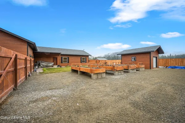 $757,500 | 86 Nuthatch Lane, Moyie Springs, ID 83845