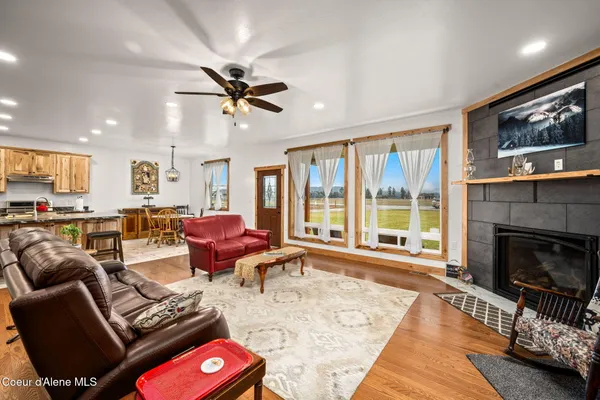 $757,500 | 86 Nuthatch Lane, Moyie Springs, ID 83845