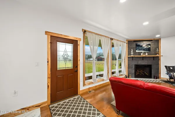 $757,500 | 86 Nuthatch Lane, Moyie Springs, ID 83845