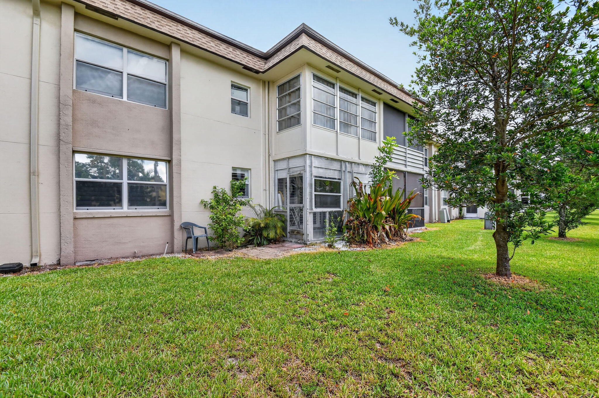 500 Davis Road, Unit 37 Palm Springs, FL 33461 - Photo 29 of 45 Exterior building