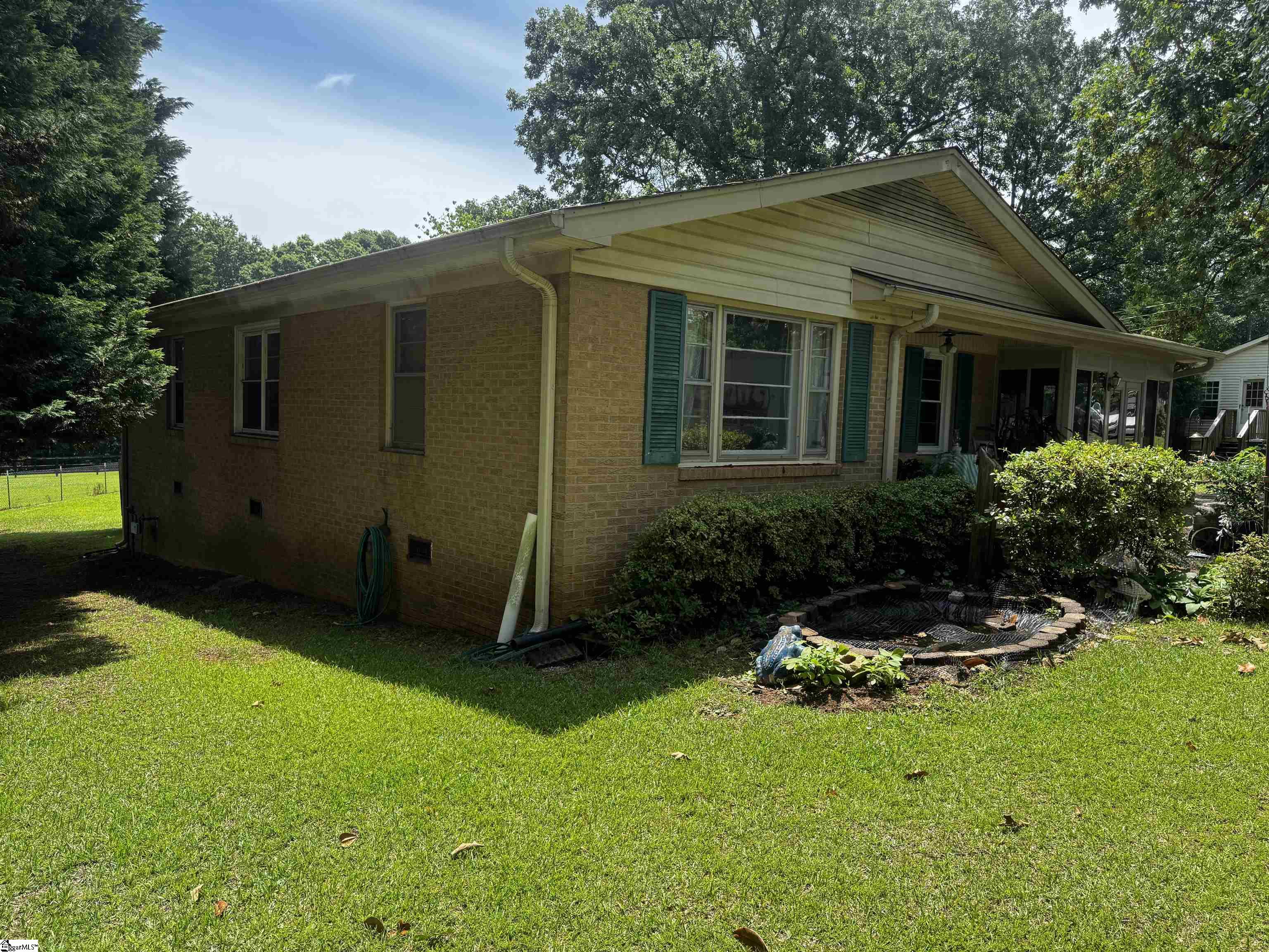 228 Styles Road Taylors, SC 29687 - Photo 2 of 35 Gallery Image 2