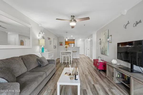 $207,000 | 618 Condo Club Drive, Unit 210, Wilmington, NC 28412