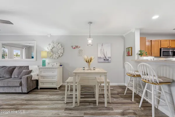 $207,000 | 618 Condo Club Drive, Unit 210, Wilmington, NC 28412