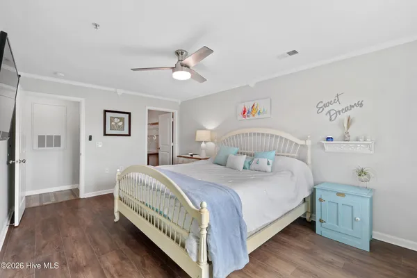 $207,000 | 618 Condo Club Drive, Unit 210, Wilmington, NC 28412