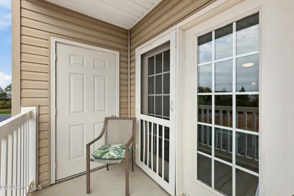 $207,000 | 618 Condo Club Drive, Unit 210, Wilmington, NC 28412