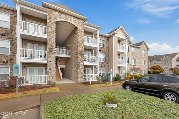 $207,000 | 618 Condo Club Drive, Unit 210, Wilmington, NC 28412