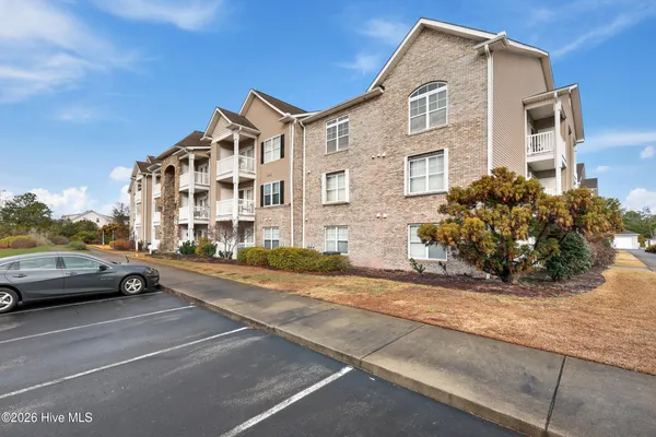 $207,000 | 618 Condo Club Drive, Unit 210, Wilmington, NC 28412