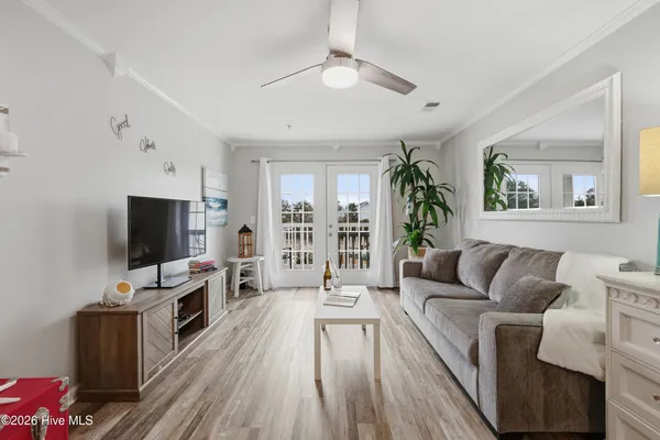 $207,000 | 618 Condo Club Drive, Unit 210, Wilmington, NC 28412