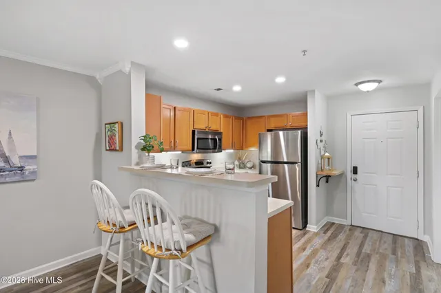 $207,000 | 618 Condo Club Drive, Unit 210, Wilmington, NC 28412