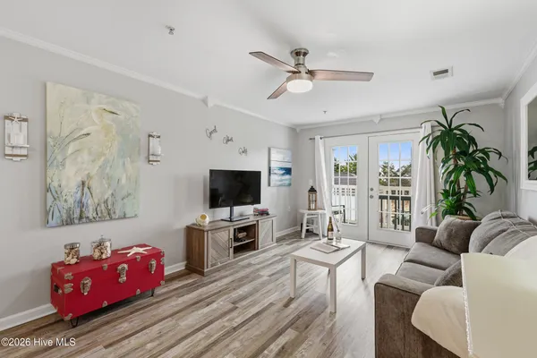 $207,000 | 618 Condo Club Drive, Unit 210, Wilmington, NC 28412