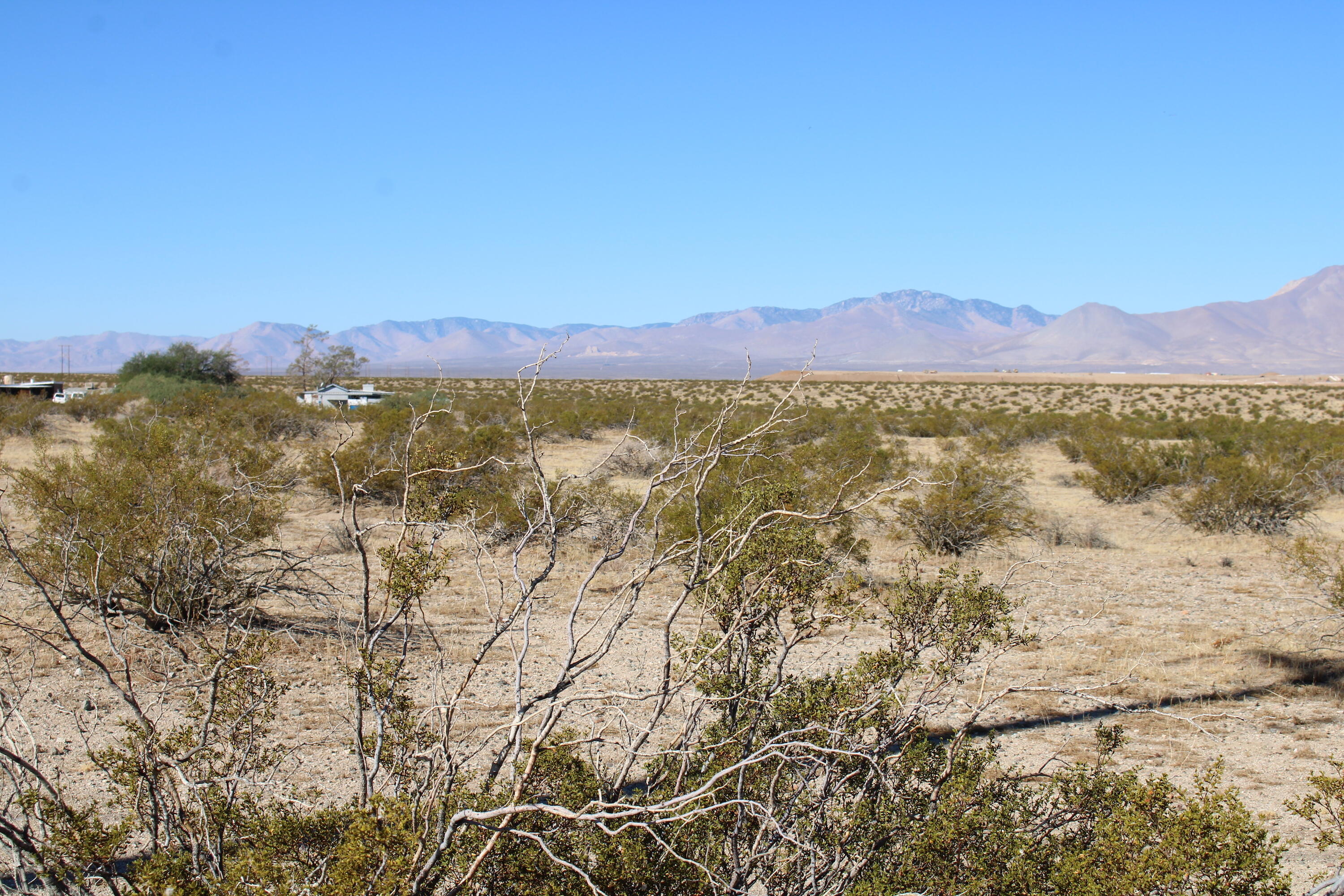 South Primavera Street Ridgecrest, CA 93555 - Photo 11 of 21 2 c NE CRN 1