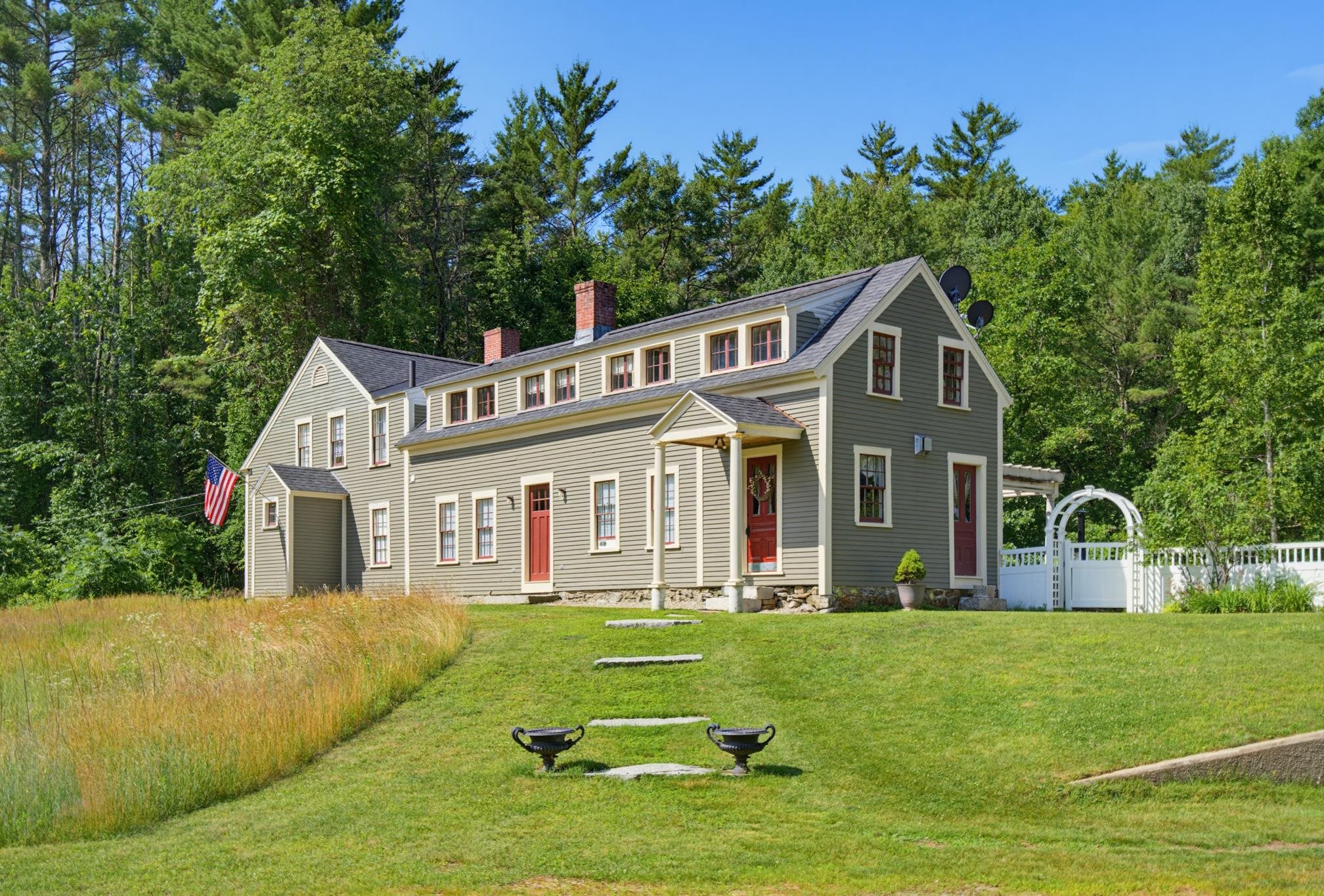 41 West Lull Place New Boston, NH 03070 - Photo 3 of 60
