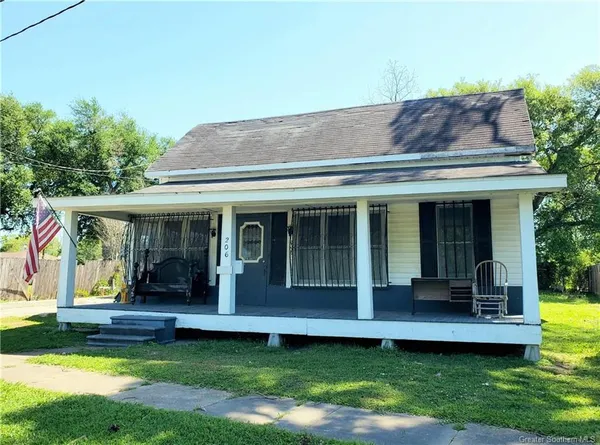 $29,900 | 206 South Front Street, Dequincy, LA 70633