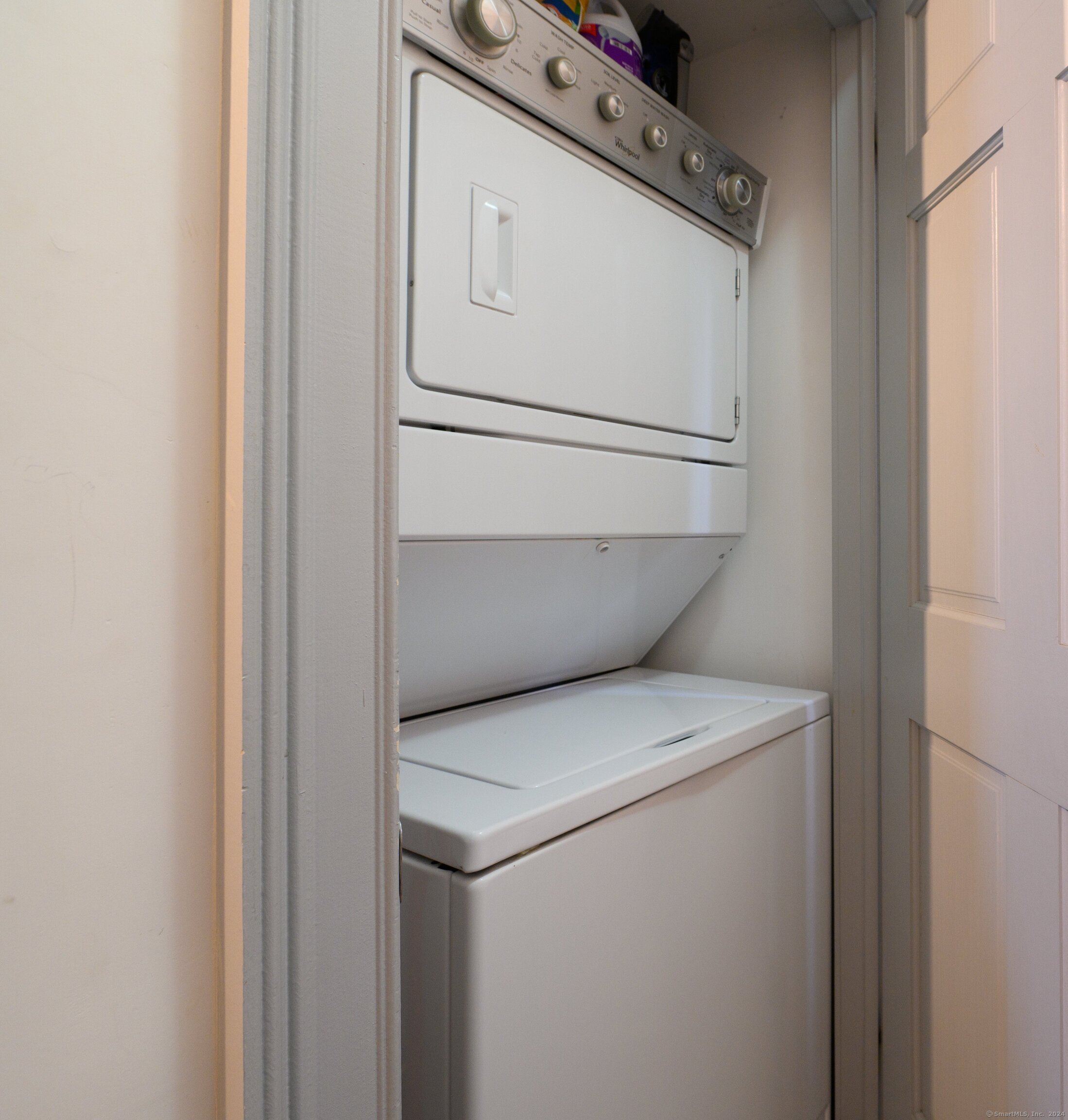 54 Mechanic Street New Haven, CT 06511 - Photo 21 of 22 a utility room with dryer and washer