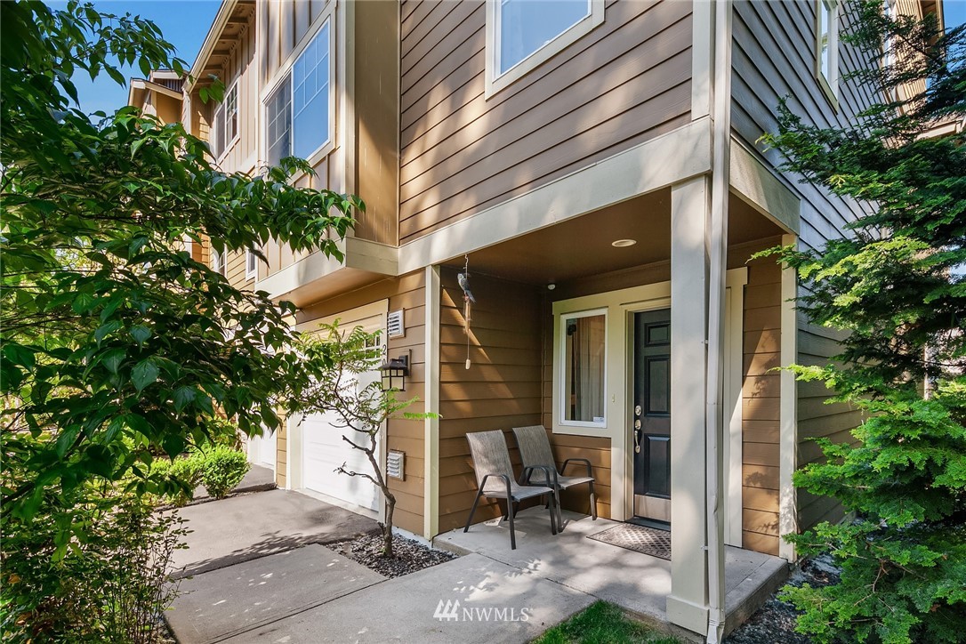 2018 112th Street Southwest Everett, WA 98204 - Photo 2 of 25 Gallery Image 2
