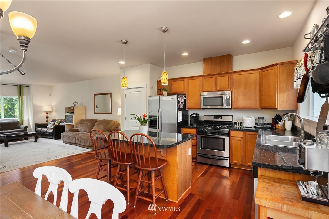2018 112th Street Southwest Everett, WA 98204 - Photo 5 of 25 Gallery Image 5