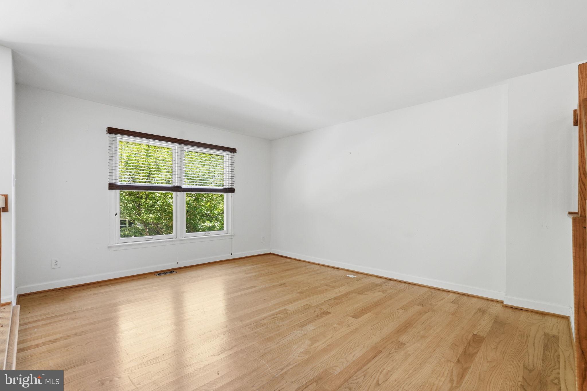 1609 Oak Spring Way Reston, VA 20190 - Photo 2 of 50