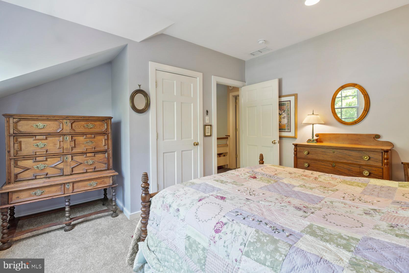 80 West Hampton Road Philadelphia, PA 19118 - Photo 26 of 52