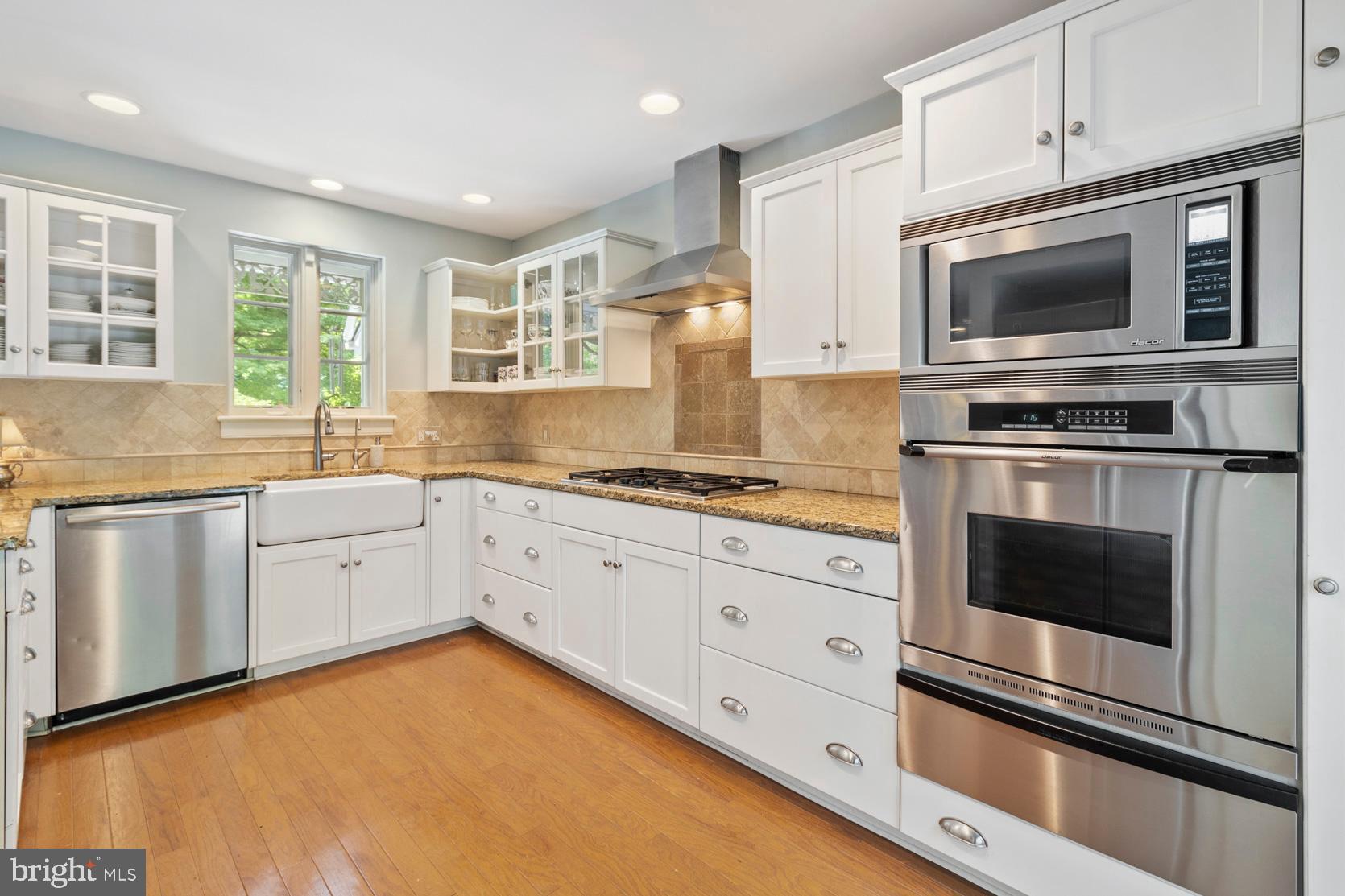 80 West Hampton Road Philadelphia, PA 19118 - Photo 6 of 52 No shortage of cabinets in this fabulous kitchen!