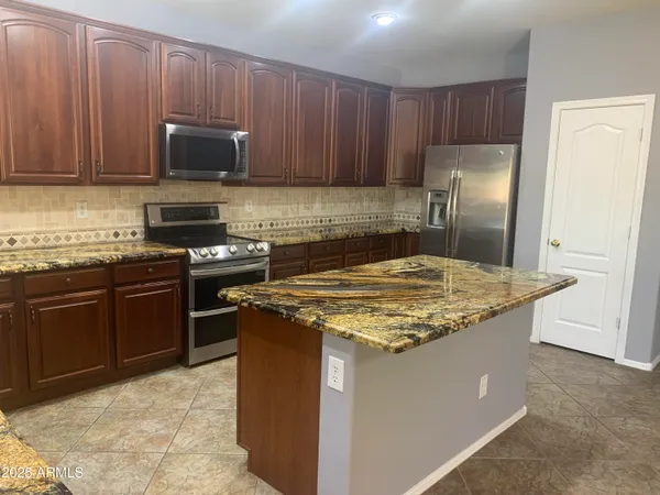 $549,500 | 35743 West Cartegna Lane, Maricopa, AZ 85138