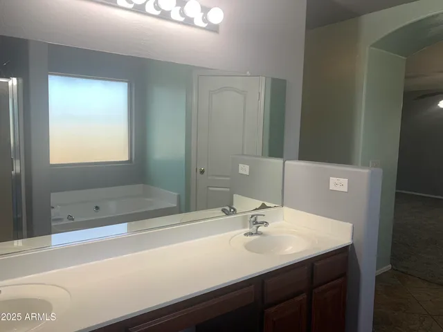 $549,500 | 35743 West Cartegna Lane, Maricopa, AZ 85138