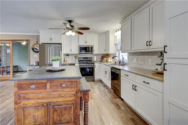 $181,000 | 114 East Howard Street, Girard, KS 66743